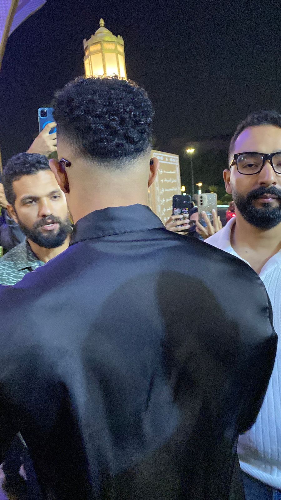 محمد رمضان يعزي في السيناريست أحمد عبد الله رغم حزنه على والده 6 1762628422 634 محمد رمضان يعزي في السيناريست أحمد عبد الله رغم حزنه