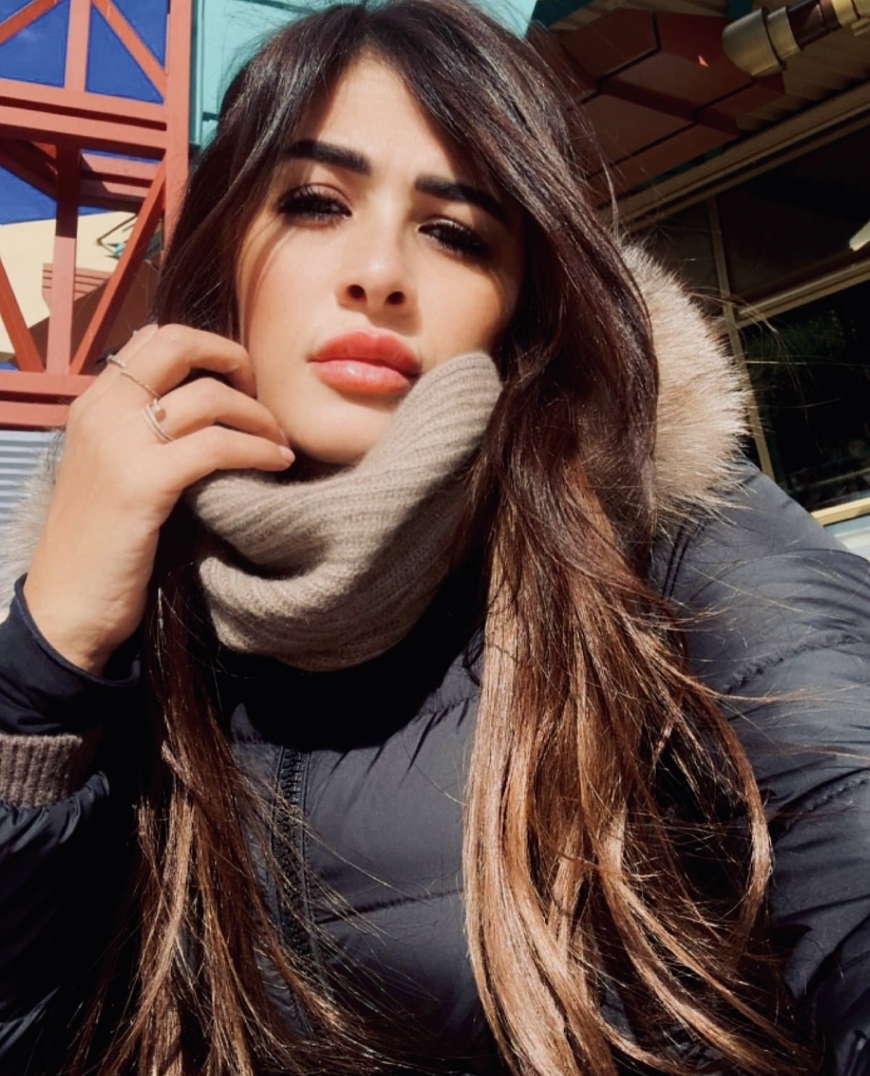 ياسمين عبد العزيز بتلفت الأنظار بإطلالة جديدة وجميلة 4 1762637074 806 ياسمين عبد العزيز بتلفت الأنظار بإطلالة جديدة وجميلة