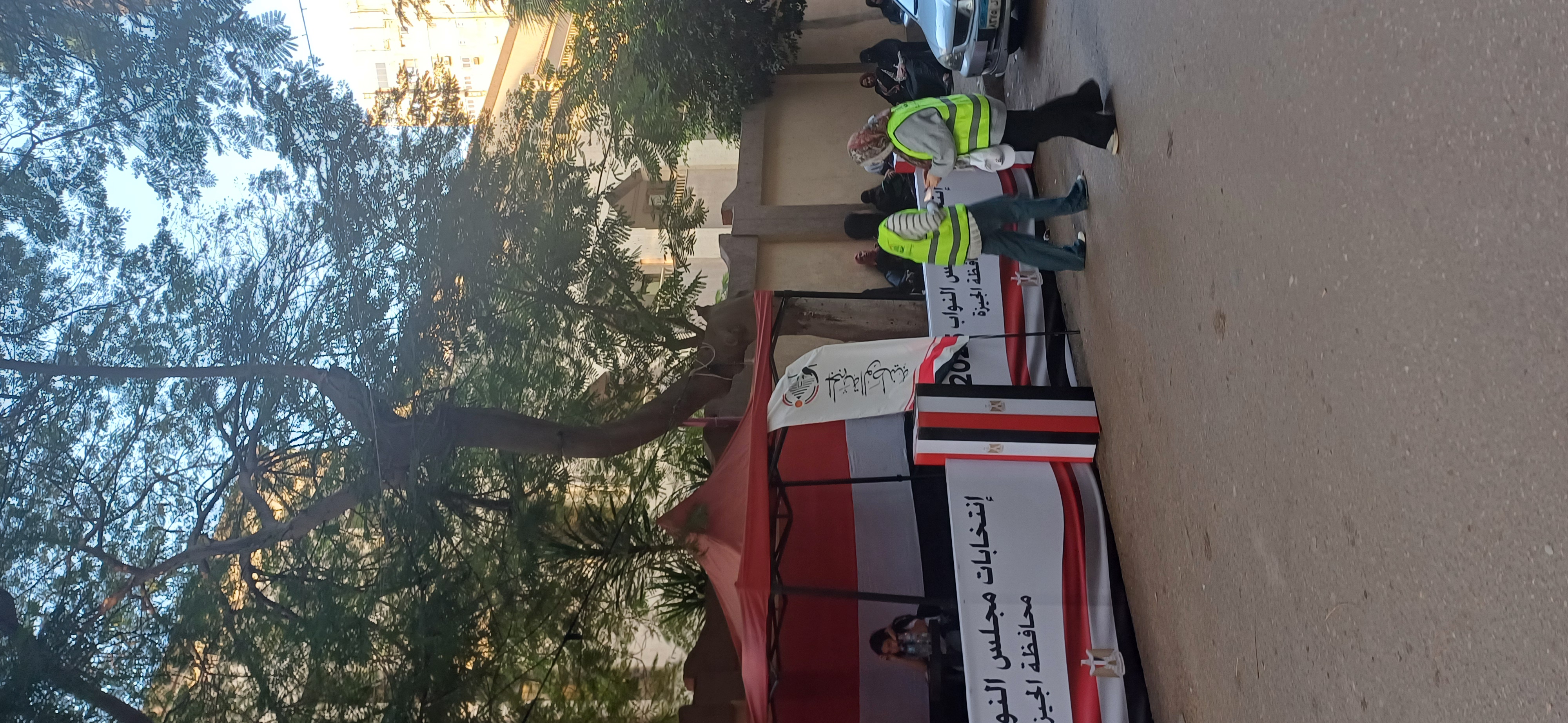 1762871318 843 ناخبين النواب بدأوا يتوافدوا على لجنة الشهيد عبد الرحمن الصيرفي