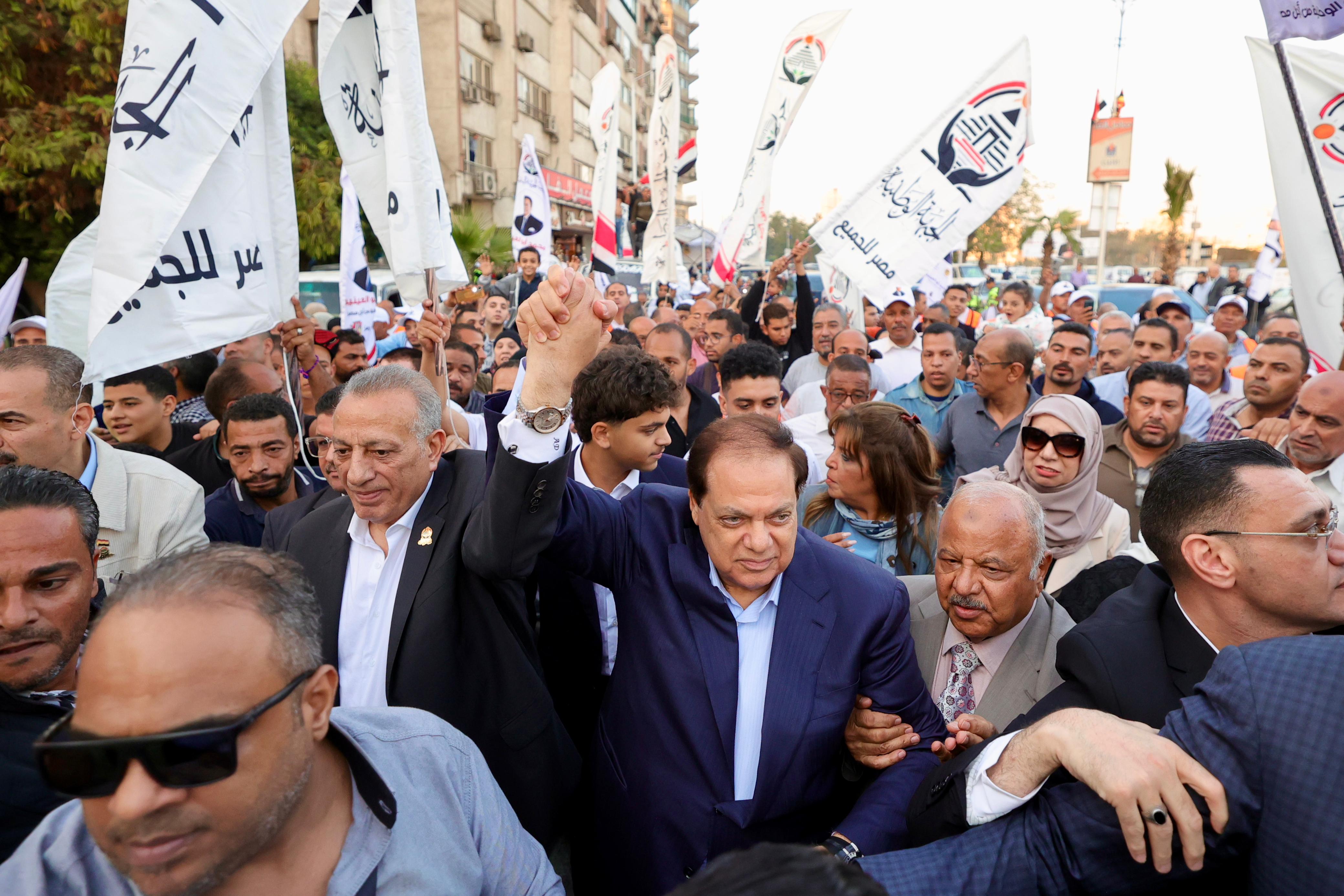 احتفالية كبيرة في الجيزة لدعم النائب محمد أبو العينين في الانتخابات البرلمانية 13 1762877929 228 احتفالية كبيرة في الجيزة لدعم النائب محمد أبو العينين في
