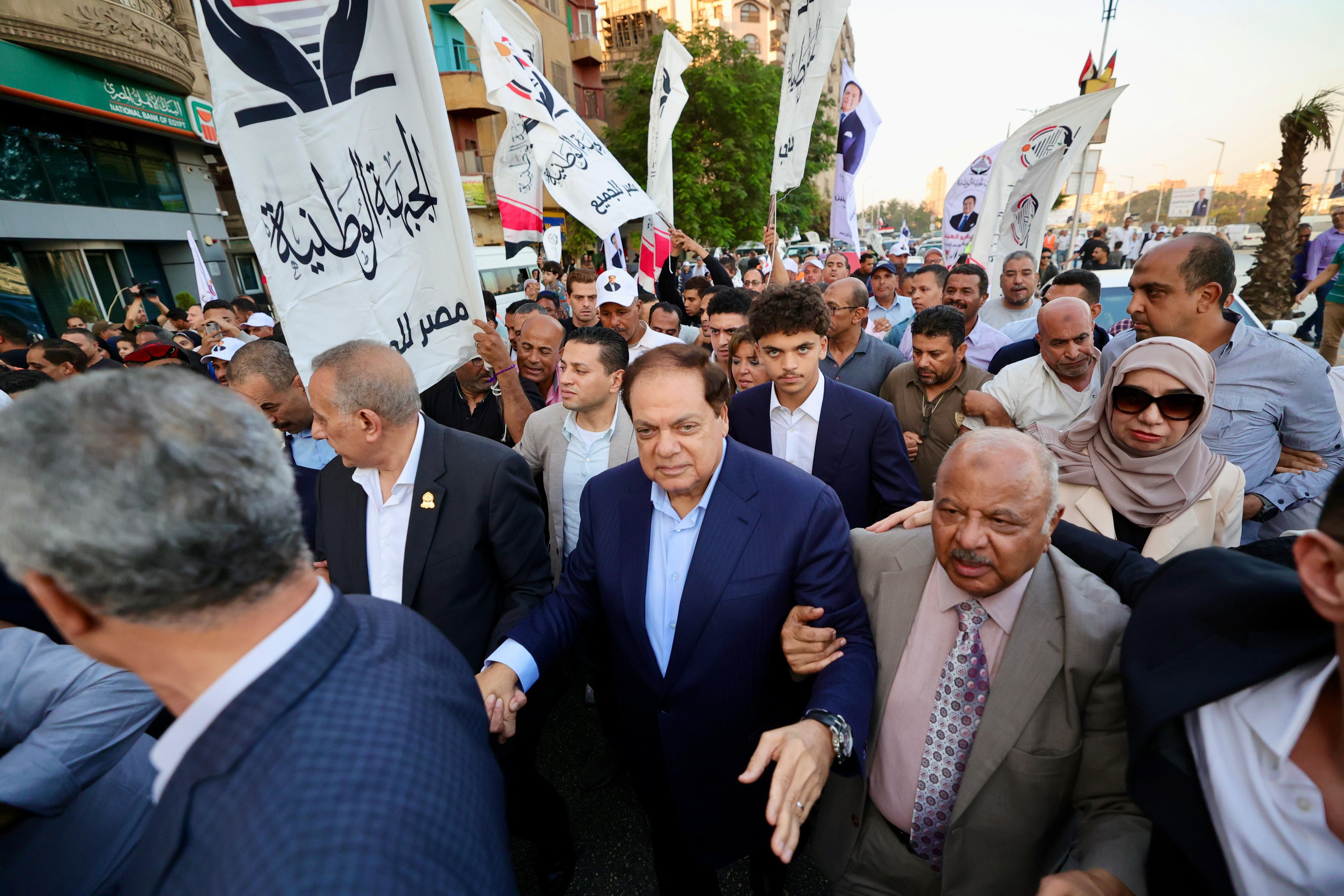 احتفالية كبيرة في الجيزة لدعم النائب محمد أبو العينين في الانتخابات البرلمانية 12 1762877929 703 احتفالية كبيرة في الجيزة لدعم النائب محمد أبو العينين في