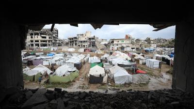 خيام النازحين في غزة بتغرق بسبب الأمطار.. والدفاع المدني يحذر من كارثة جايّة 3 1763139937 944 خيام النازحين في غزة بتغرق بسبب الأمطار والدفاع المدني يحذر