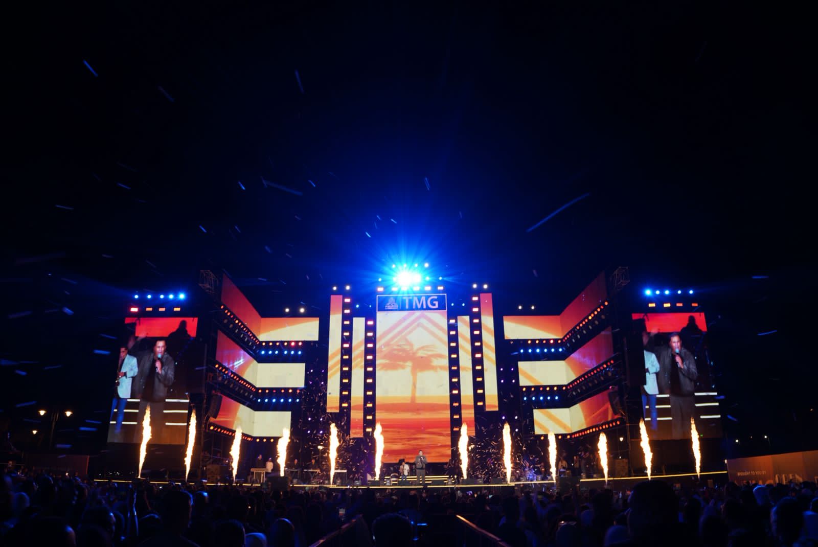 فؤش وحميد وإيهاب وهشام يشعلوا شتاء مدينتي بحضور جماهيري كبير 15 1763227662 277 فؤش وحميد وإيهاب وهشام يشعلوا شتاء مدينتي بحضور جماهيري كبير