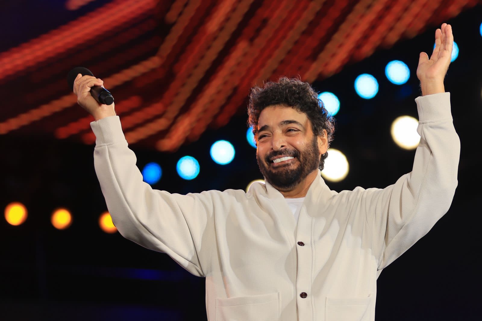 فؤش وحميد وإيهاب وهشام يشعلوا شتاء مدينتي بحضور جماهيري كبير 23 1763227662 828 فؤش وحميد وإيهاب وهشام يشعلوا شتاء مدينتي بحضور جماهيري كبير