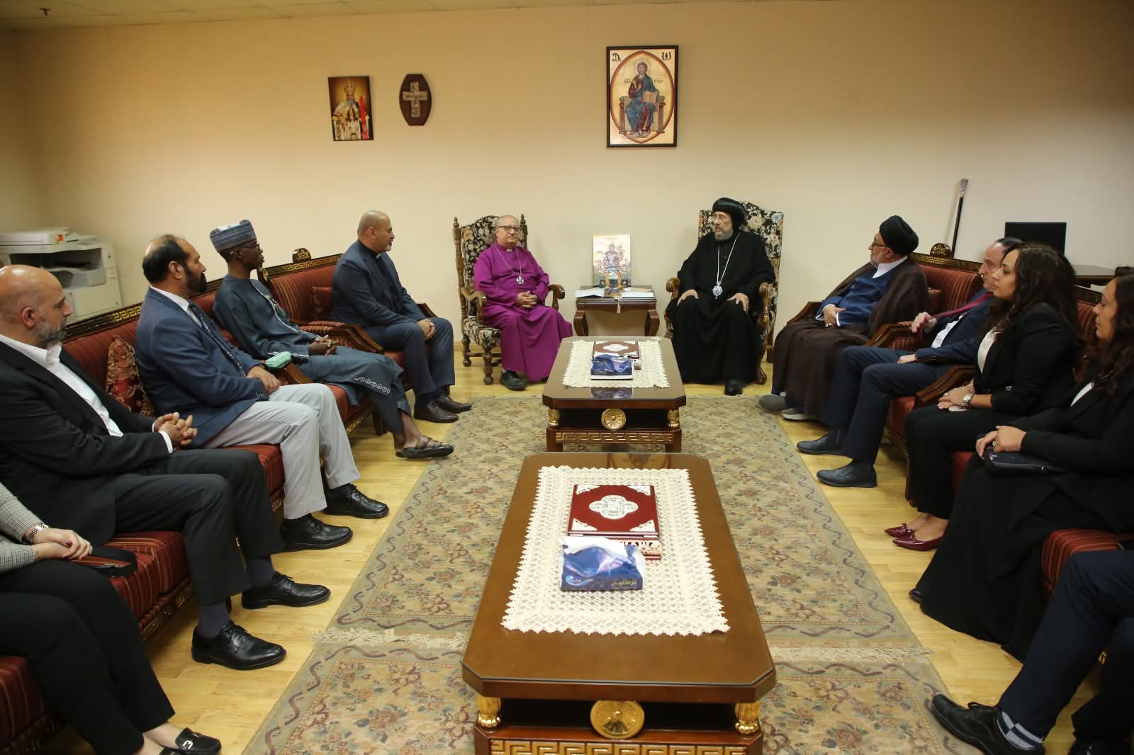 1763391343 9 بتكليف من البابا الأنبا إرميا يستقبل أعضاء لجنة العلاقات المسيحية