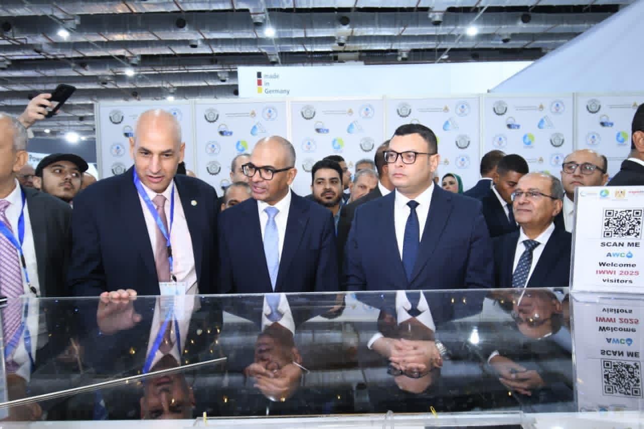 1763892739 947 وزير الإسكان يفتتح مؤتمر ومعرض المياه و<a href=