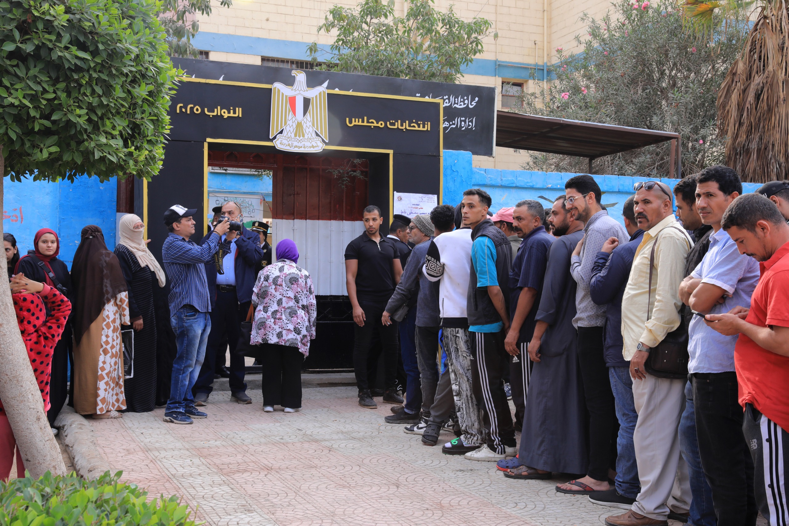 رئيس الطائفة الإنجيلية في مصر يشارك بصوته في انتخابات النواب: المشاركة واجب وبتساعد على استقرار المجتمع 5 1763974720 987 رئيس الطائفة الإنجيلية في مصر يشارك بصوته في انتخابات النواب