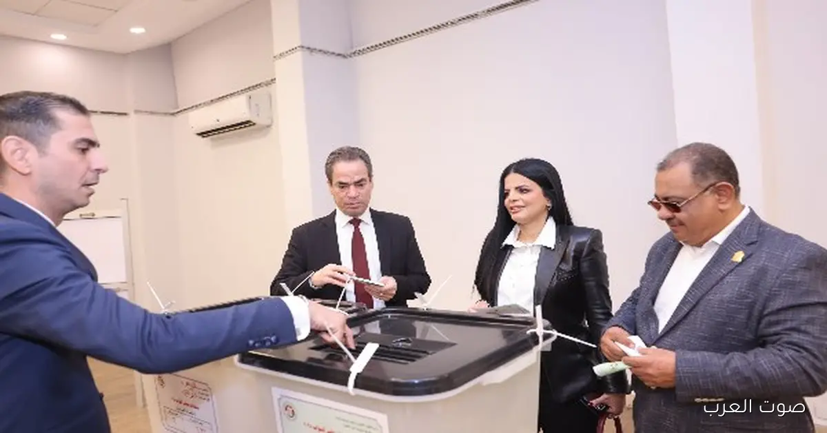 أحمد المسلماني يشارك بصوته في انتخابات مجلس النواب