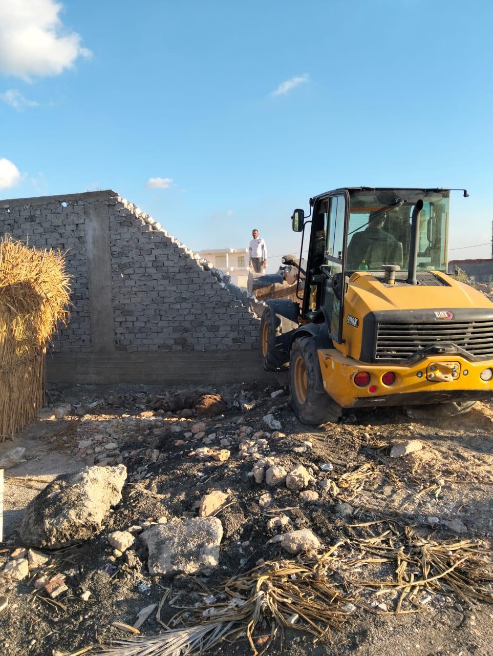 منال عوض: تسريع شغل تراخيص المحلات والتصدي بسرعة لأي تعديات في الإسكندرية 7 1764065665 894 منال عوض تسريع شغل تراخيص المحلات والتصدي بسرعة لأي تعديات