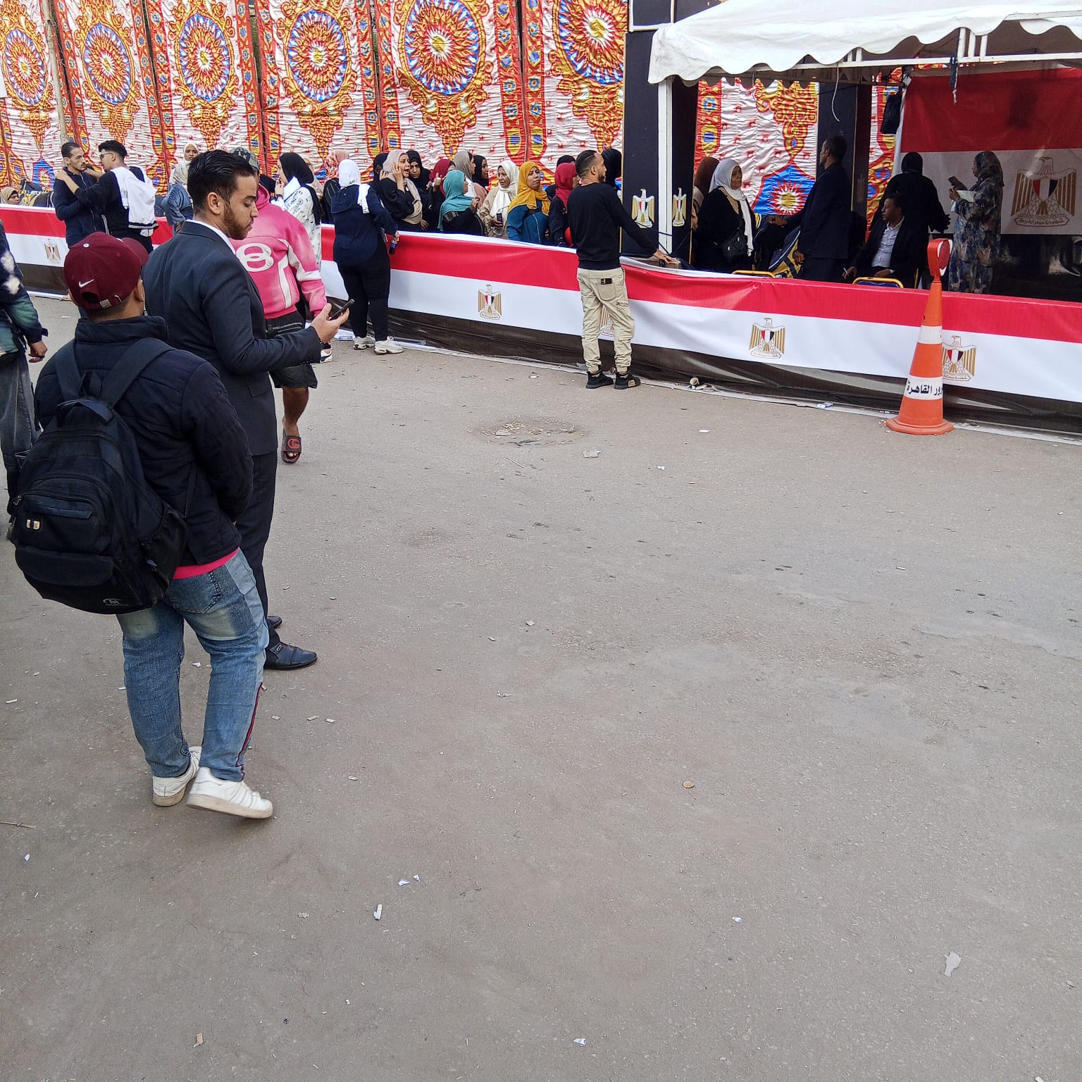 الناس بتتوافد بكثافة على لجان دار السلام لليوم التاني من الانتخابات 3 تصويت الناخبين