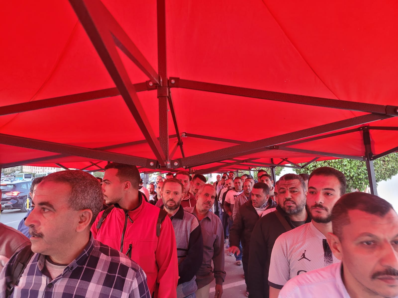 الناخبين لسه بيتوافدوا على لجنة المدرسة البريطانية في الرحاب 4 1764095236 670 الناخبين لسه بيتوافدوا على لجنة المدرسة البريطانية في الرحاب