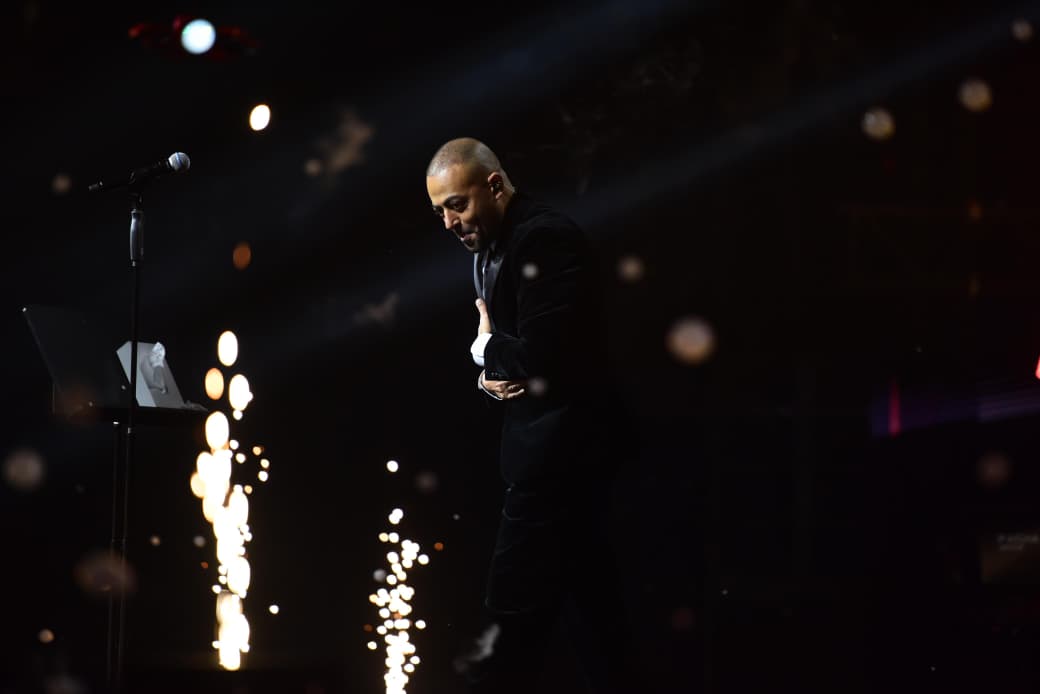 تامر عاشور يبدع في ليلة مميزة على مسرح أرينا بالكويت 3 1764448181 116 تامر عاشور يبدع في ليلة مميزة على مسرح أرينا بالكويت