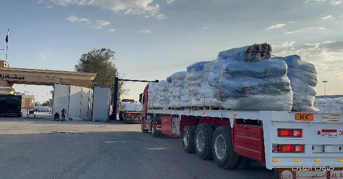 الهلال الأحمر: قافلة زاد العزة الـ 75 جايبانا احتياجات الشتاء و9900 طن مساعدات إنسانية