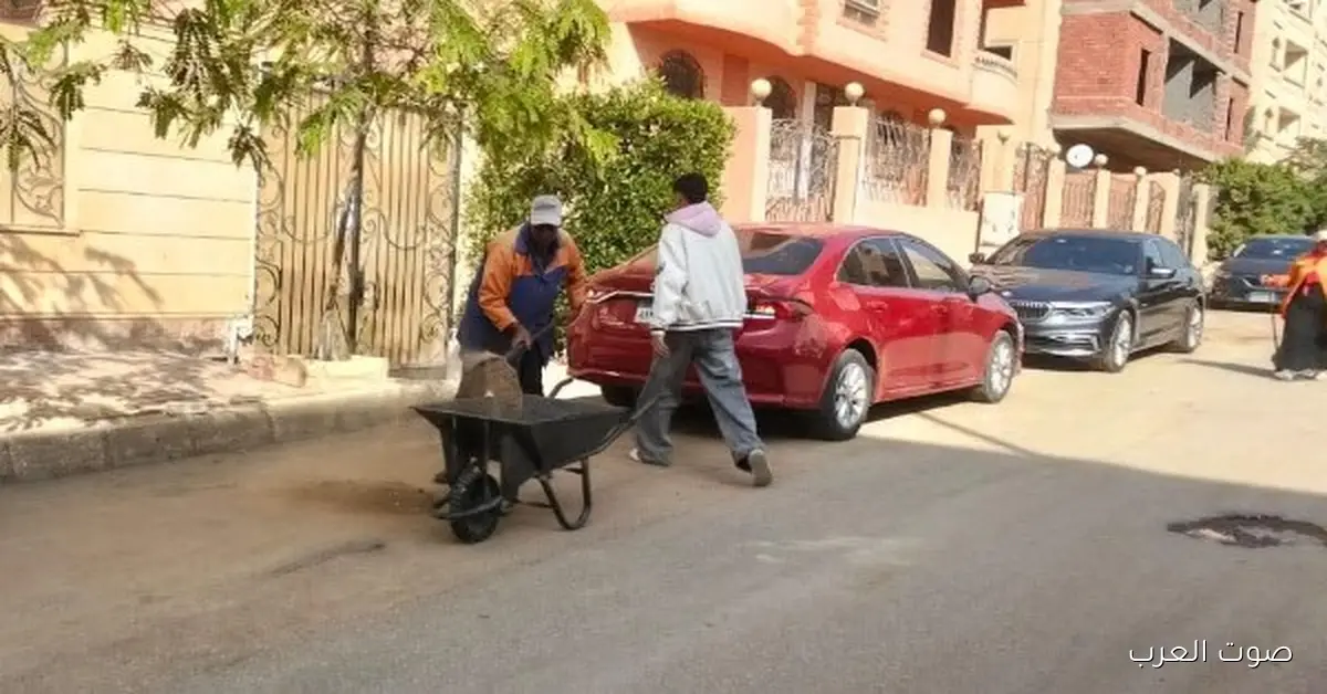 حملات نظافة مستمرة في أحياء الشيخ زايد طوال اليوم