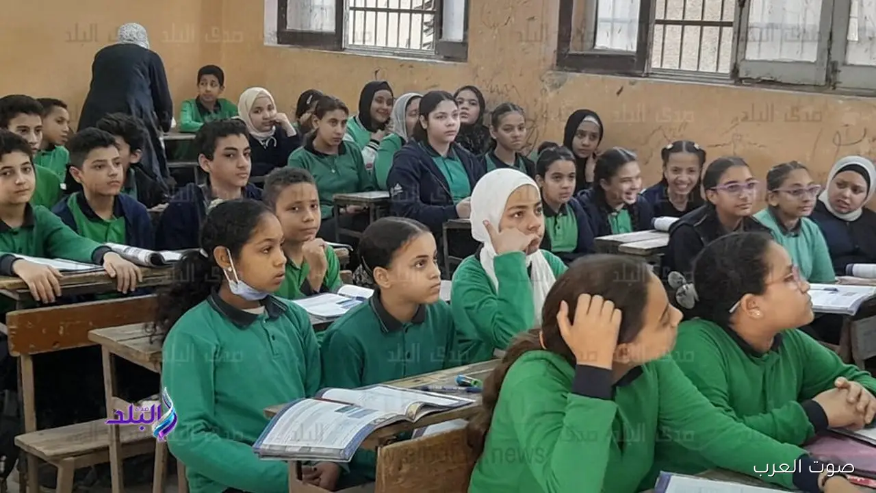 زيادة مصاريف على الأهالي| خبير تربوي يحذر من زيادة أيام الدراسة لـ 185 يوم