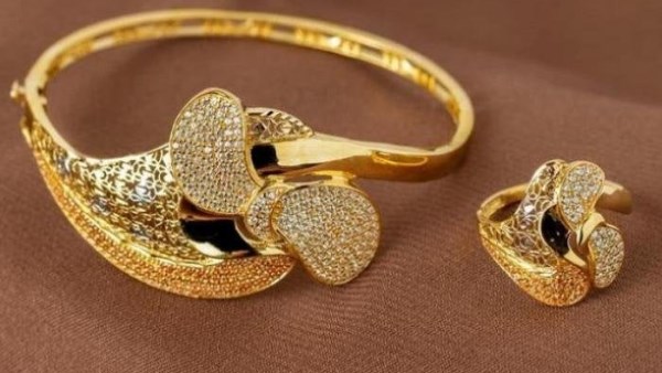 سعر أشهر عيار ذهب في نهاية تعاملات النهار 23-11-2025 2 أسعار الذهب