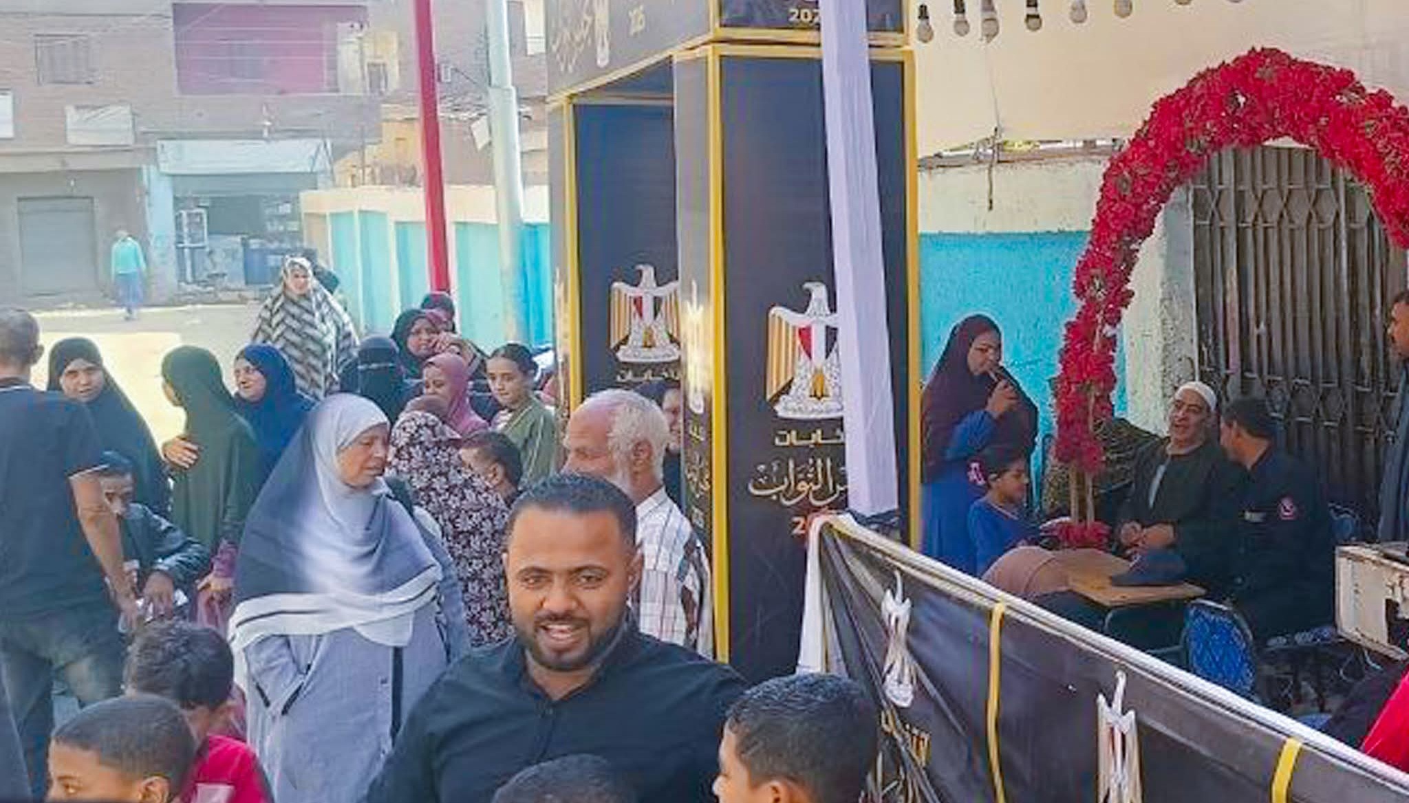 شوفوا مدارس يوسف السباعي وبشتيل استقبلت الناخبين في منشأة القناطر