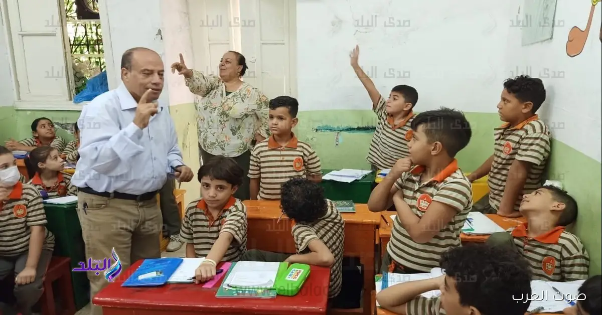 “ضغط أقل ومذاكرة أسهل” | أولياء أمور مصر: مبسوطين من زيادة أيام الدراسة السنة الجاية