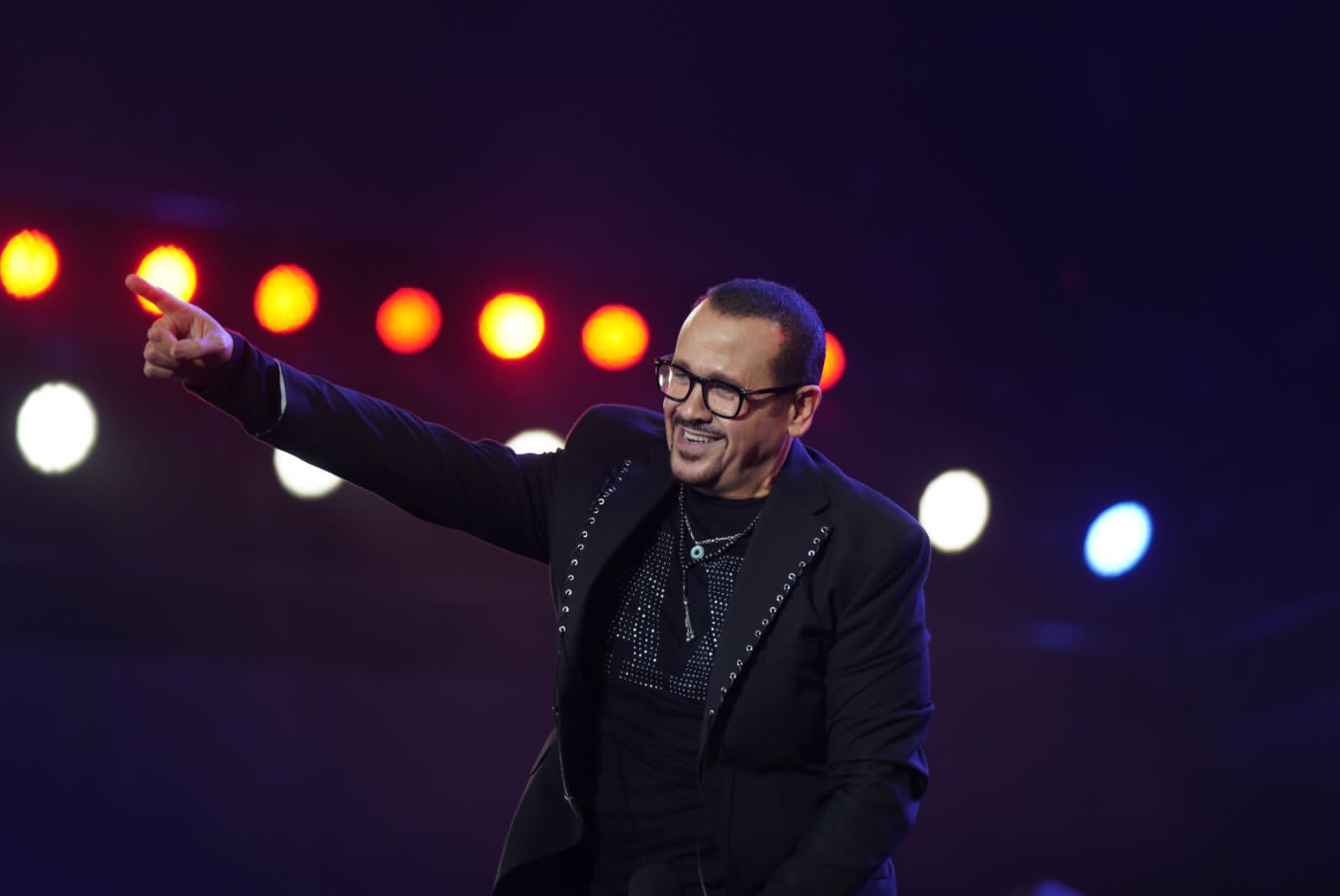 فؤش وحميد وإيهاب وهشام يشعلوا شتاء مدينتي بحضور جماهيري كبير 2 فؤش وحميد وإيهاب وهشام يشعلوا شتاء مدينتي بحضور جماهيري كبير