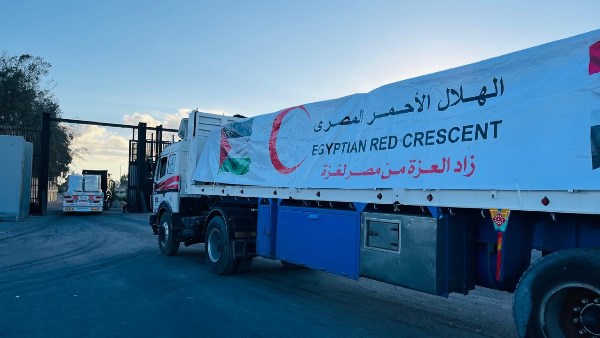 قافلة زاد العزة الـ75 توصل مساعدات للفلسطينيين في غزة