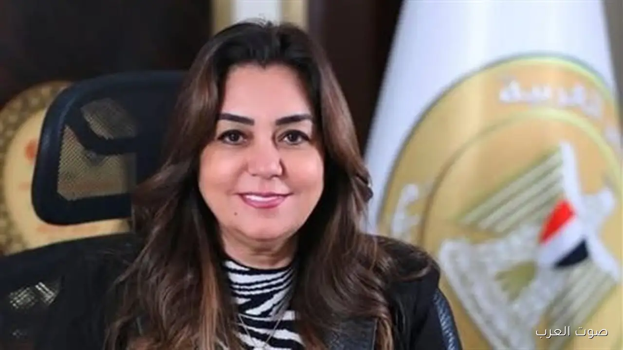 منال عوض: مشروع الأتوبيسات الكهربائية هيساعد في تقليل الملوثات والانبعاثات بنسبة 23%