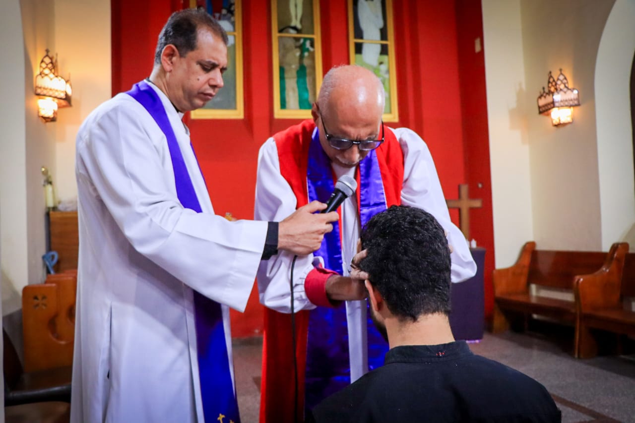 رئيس الكنيسة الأسقفية: العذارى شكلهم واحد لكن الاختلاف الحقيقي في قلوبهم 10 1764572760 8 رئيس الكنيسة الأسقفية العذارى شكلهم واحد لكن الاختلاف الحقيقي في