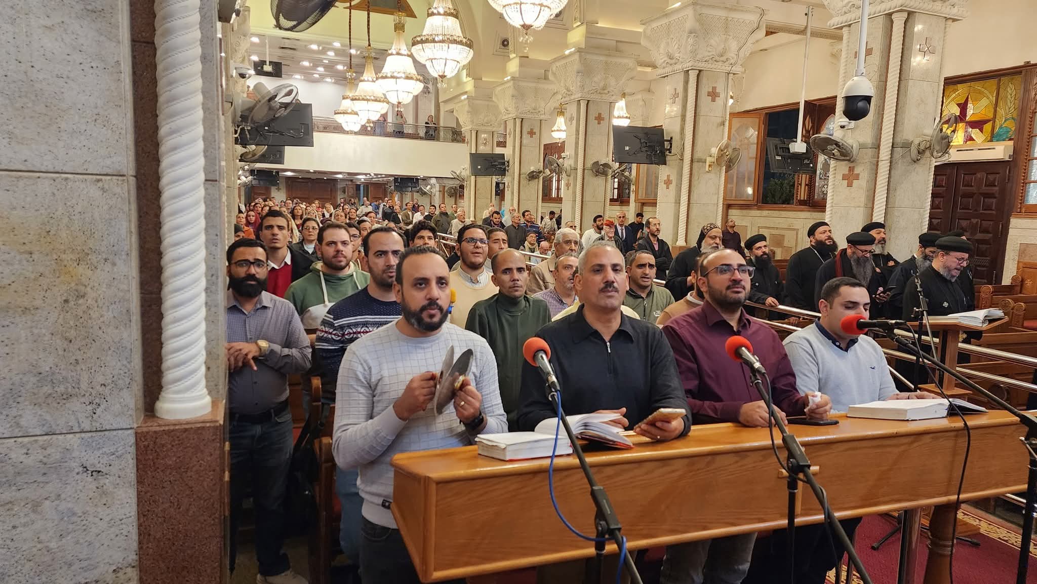 الأنبا ميخائيل بيصلي التسبحة الشهرية لشعب إيبارشية حلوان والمعصرة 3 1764627218 932 الأنبا ميخائيل بيصلي التسبحة الشهرية لشعب إيبارشية حلوان والمعصرة