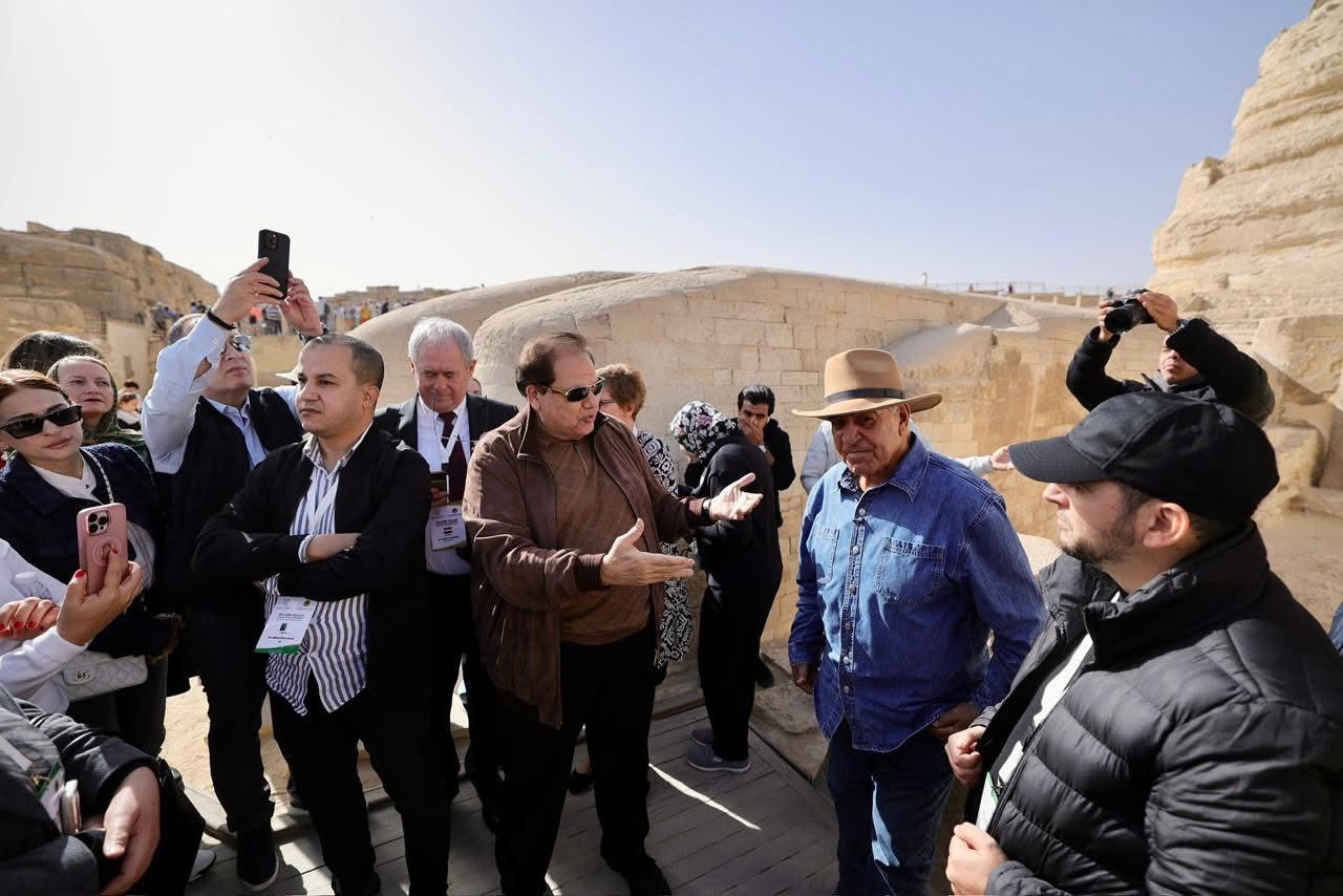 زاهي حواس قدام رؤساء برلمانات البحر المتوسط: الأهرامات دليل على عبقرية المصريين.. والمدينة المفقودة والكائنات الفضائية مش حقيقية 4 1764753636 157 زاهي حواس قدام رؤساء برلمانات البحر المتوسط الأهرامات دليل على