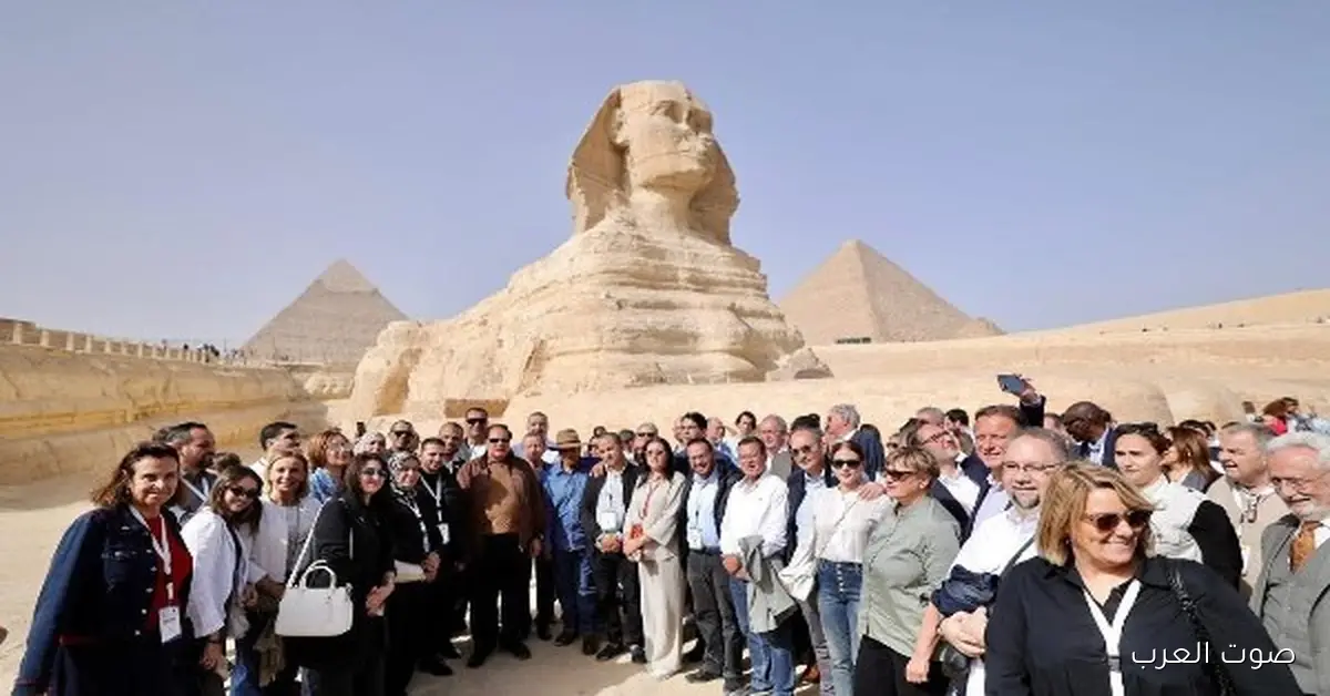 زاهي حواس قدام رؤساء برلمانات البحر المتوسط: الأهرامات دليل على عبقرية المصريين.. والمدينة المفقودة والكائنات الفضائية مش حقيقية