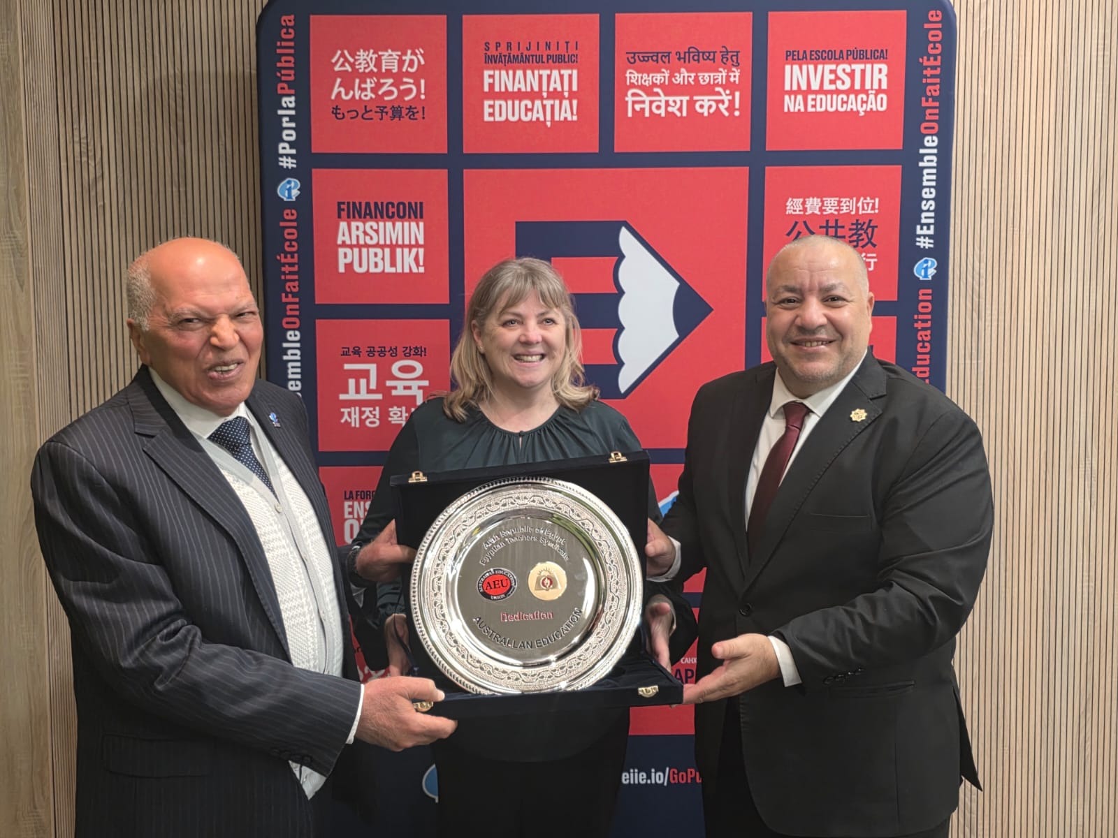 لقاء خلف الزناتي مع رئيسة اتحاد المعلمين في أستراليا.. صور 3 1764762757 410 لقاء خلف الزناتي مع رئيسة اتحاد المعلمين في أستراليا صور