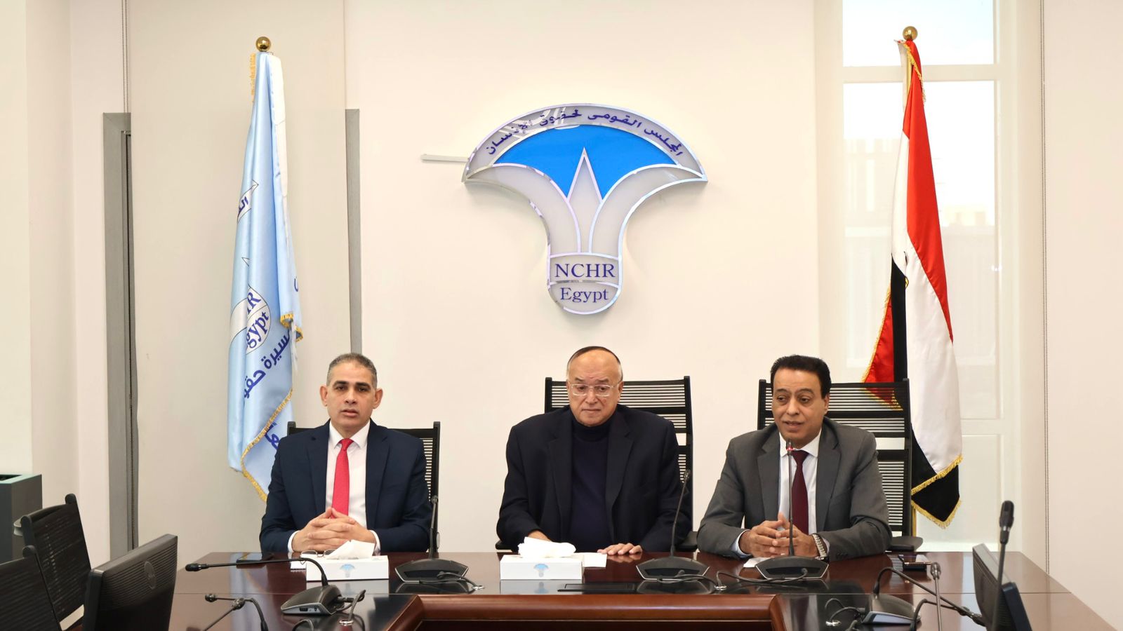 غرفة عمليات حقوق الإنسان تتابع الانتخابات بشكل مستمر 6 1764775556 521 غرفة عمليات حقوق الإنسان تتابع الانتخابات بشكل مستمر