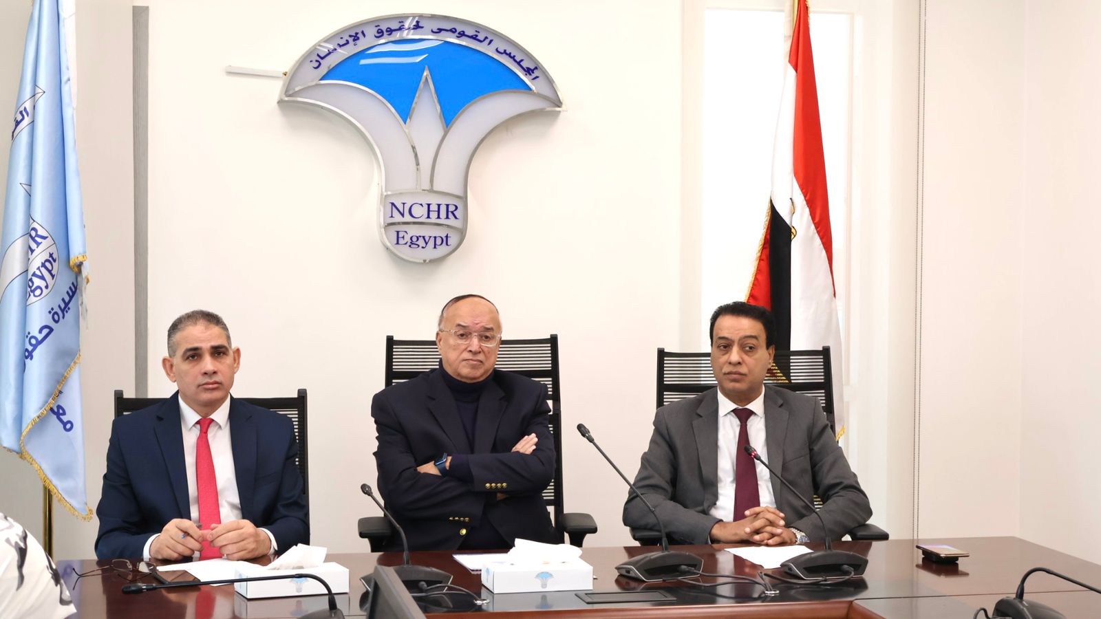 غرفة عمليات حقوق الإنسان تتابع الانتخابات بشكل مستمر 4 1764775556 590 غرفة عمليات حقوق الإنسان تتابع الانتخابات بشكل مستمر