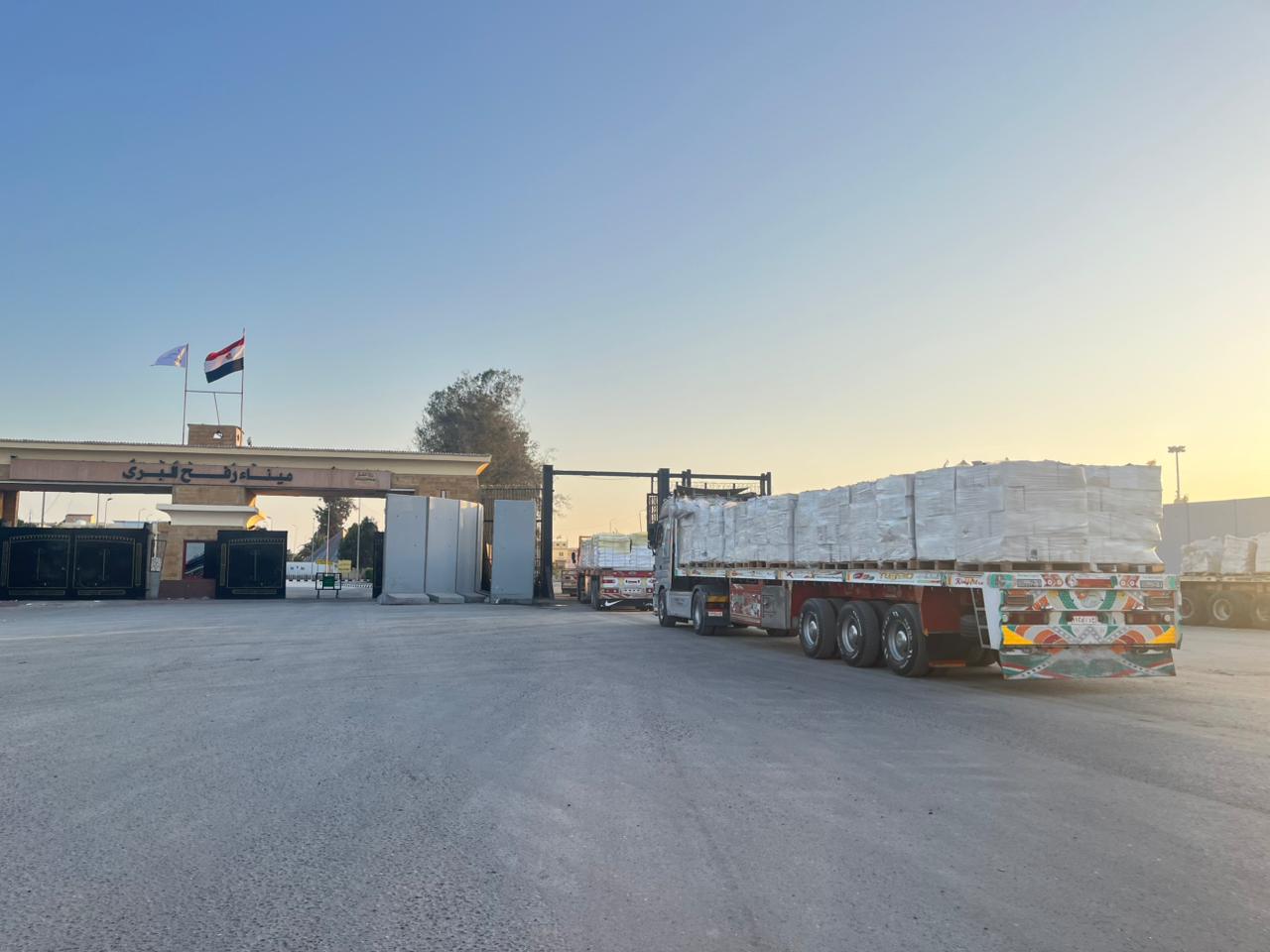 الهلال الأحمر يرسل القافلة رقم 87 «زاد العزة» لغزة 7 1764842143 609 الهلال الأحمر يرسل القافلة رقم 87 زاد العزة لغزة