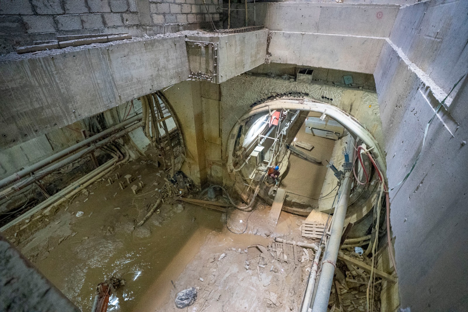 النقل تنشر صور جديدة للمرحلة الأولى من الخط الرابع لمترو الأنفاق 10 1764907243 156 النقل تنشر صور جديدة للمرحلة الأولى من الخط الرابع لمترو