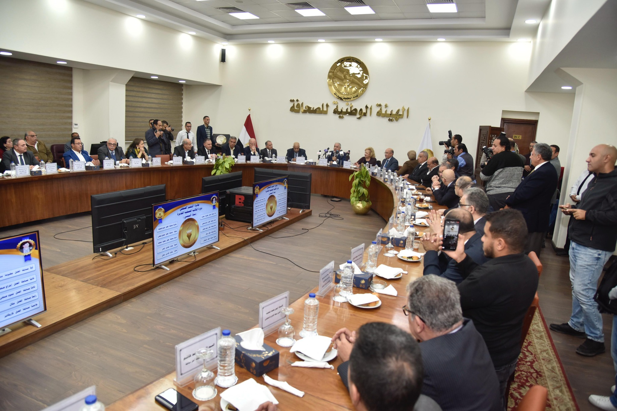 الشوربجي يوزع جوائز التميز للصحافة الوطنية 4 1765214786 771 الشوربجي يوزع جوائز التميز للصحافة الوطنية