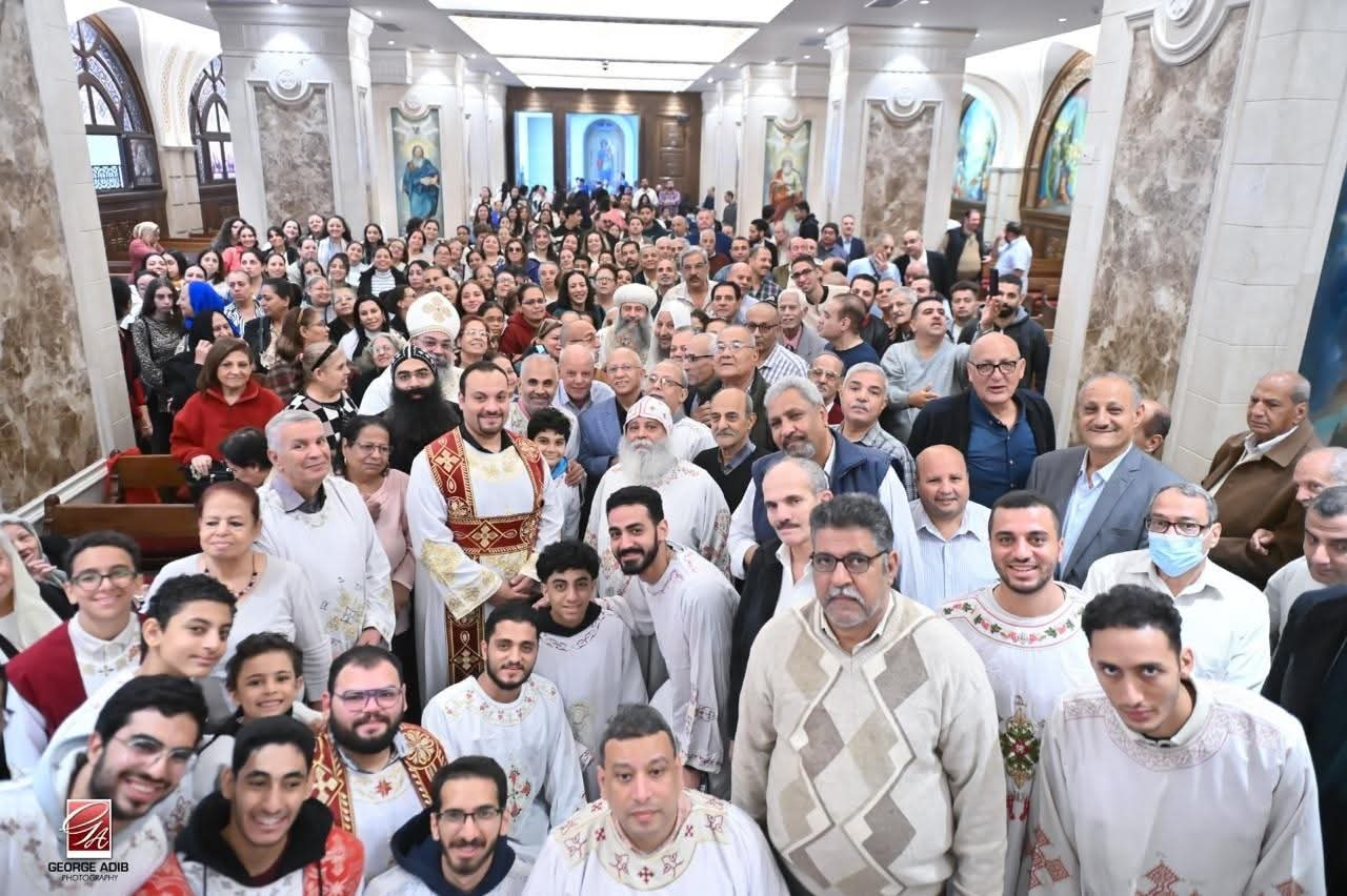 1765222393 429 أول لقاء لأبناء إيبارشية رزقة دير المحرق اللي عايشين في