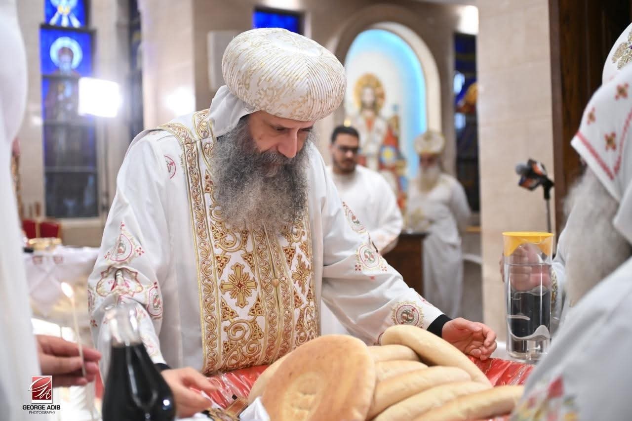 1765222394 262 أول لقاء لأبناء إيبارشية رزقة دير المحرق اللي عايشين في