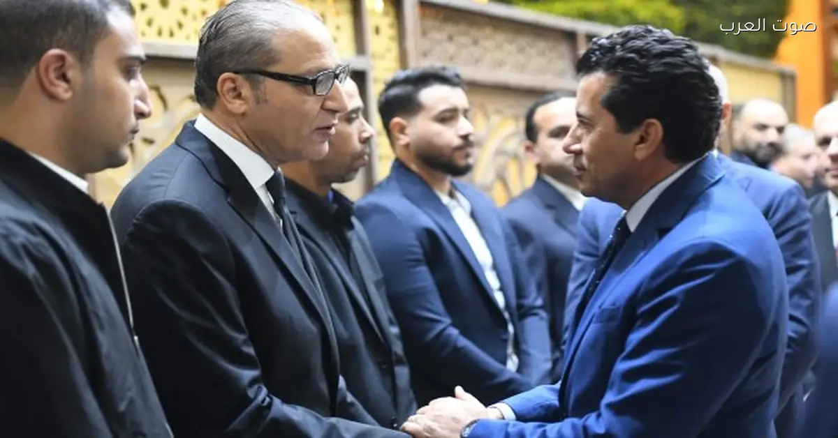 مشاهير ومؤثرين في المجتمع يحضروا عزاء شقيق الكاتب الصحفي إسلام عفيفي