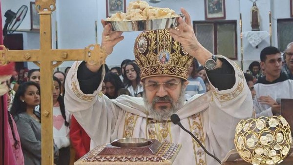 الأنبا توما يترأس قداس عيد الحبل بلا دنس