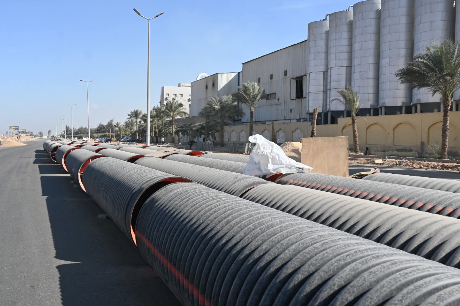 1765305139 53 جولات ميدانية لتعزيز العمل وتحسين البنية التحتية في المناطق الصناعية