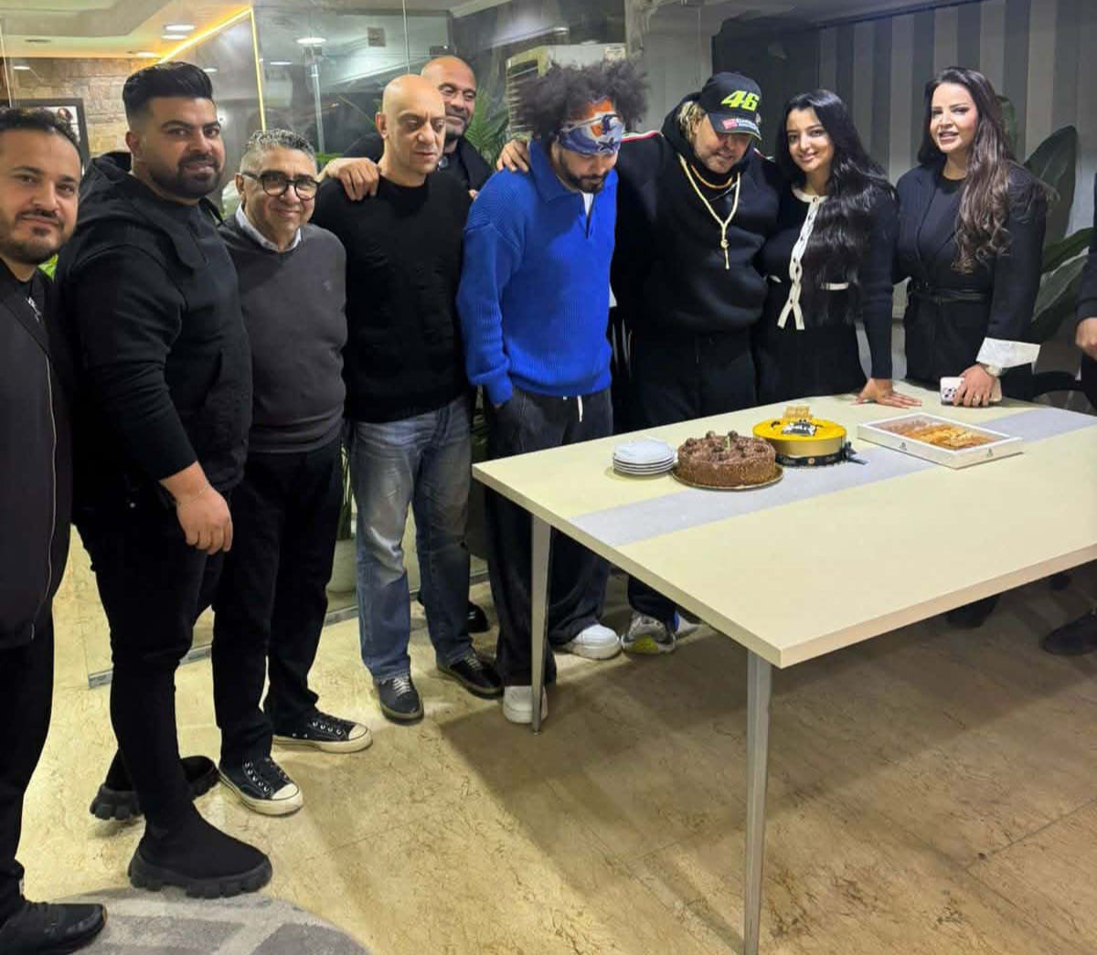 ليلة مبهجة.. عبدالفتاح الجريني وفريق روتانا يحتفلوا بسعيد إمام|صور 5 أصدقاء الجريني