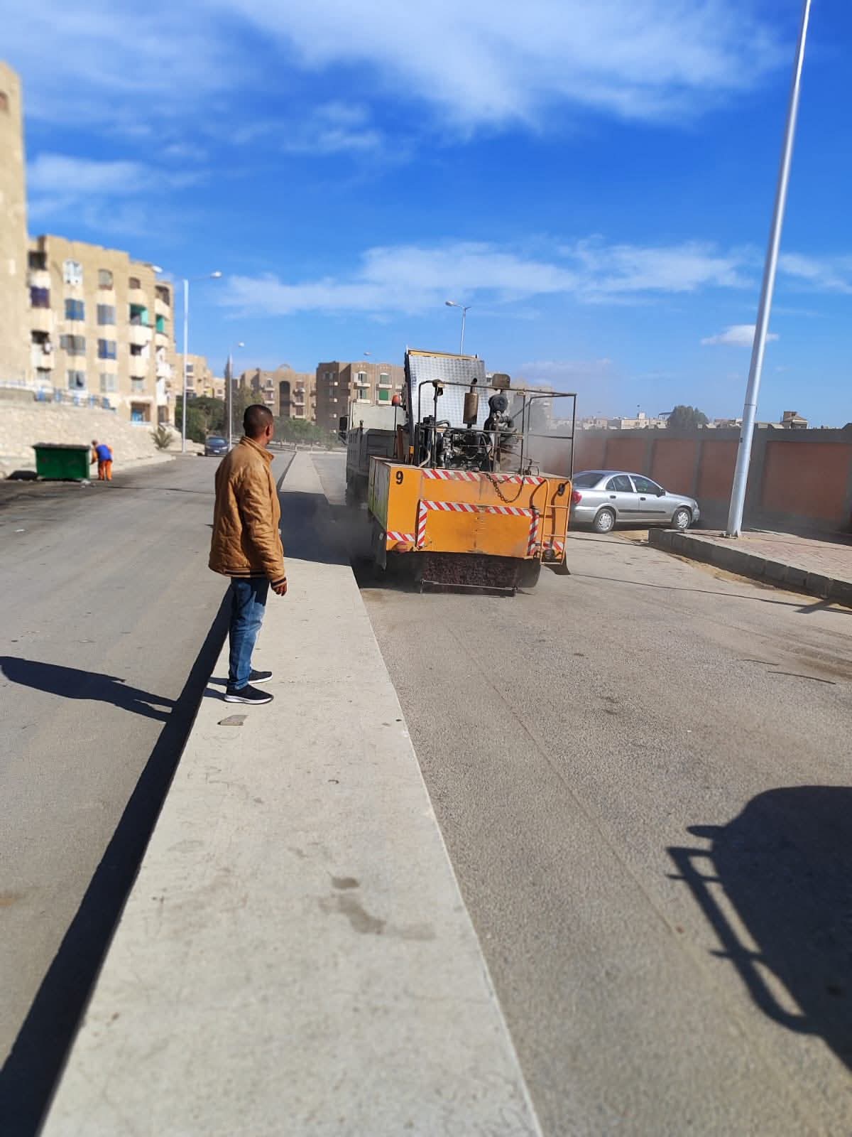 زيادة المعدات والسيارات المكنسية في أحياء الشيخ زايد لمتابعة أعمال النظافة اليومية 3 1765336333 799 زيادة المعدات والسيارات المكنسية في أحياء الشيخ زايد لمتابعة أعمال