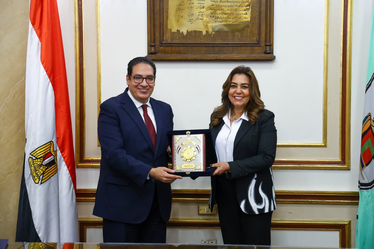 تعاون بين وزارة التنمية المحلية وتجارة القاهرة لتدريب وتأهيل الكوادر 3 1765358484 205 تعاون بين وزارة التنمية المحلية وتجارة القاهرة لتدريب وتأهيل الكوادر