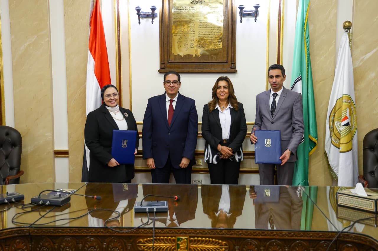 تعاون بين وزارة التنمية المحلية وتجارة القاهرة لتدريب وتأهيل الكوادر 7 1765358484 995 تعاون بين وزارة التنمية المحلية وتجارة القاهرة لتدريب وتأهيل الكوادر