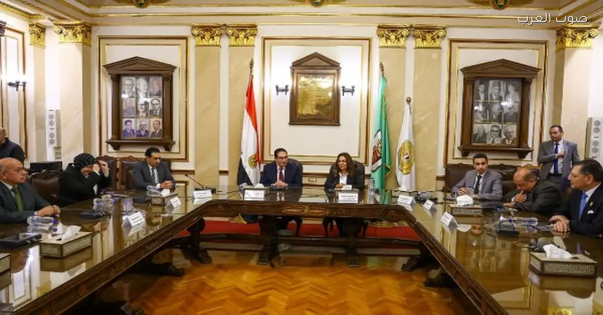 تعاون بين وزارة التنمية المحلية وتجارة القاهرة لتدريب وتأهيل الكوادر