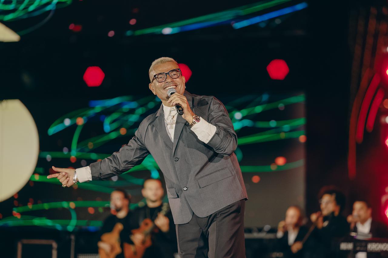 عمرو دياب يشعل الأجواء في حفلة خاصة بأبو ظبي 4 1765358774 215 عمرو دياب يشعل الأجواء في حفلة خاصة بأبو ظبي