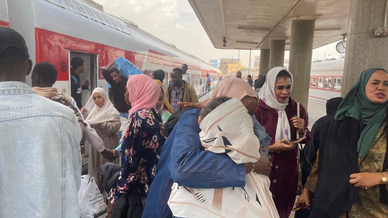 1765381220 494 السكة الحديد بتشغل الرحلة 37 لقطارات العودة للأشقاء السودانيين