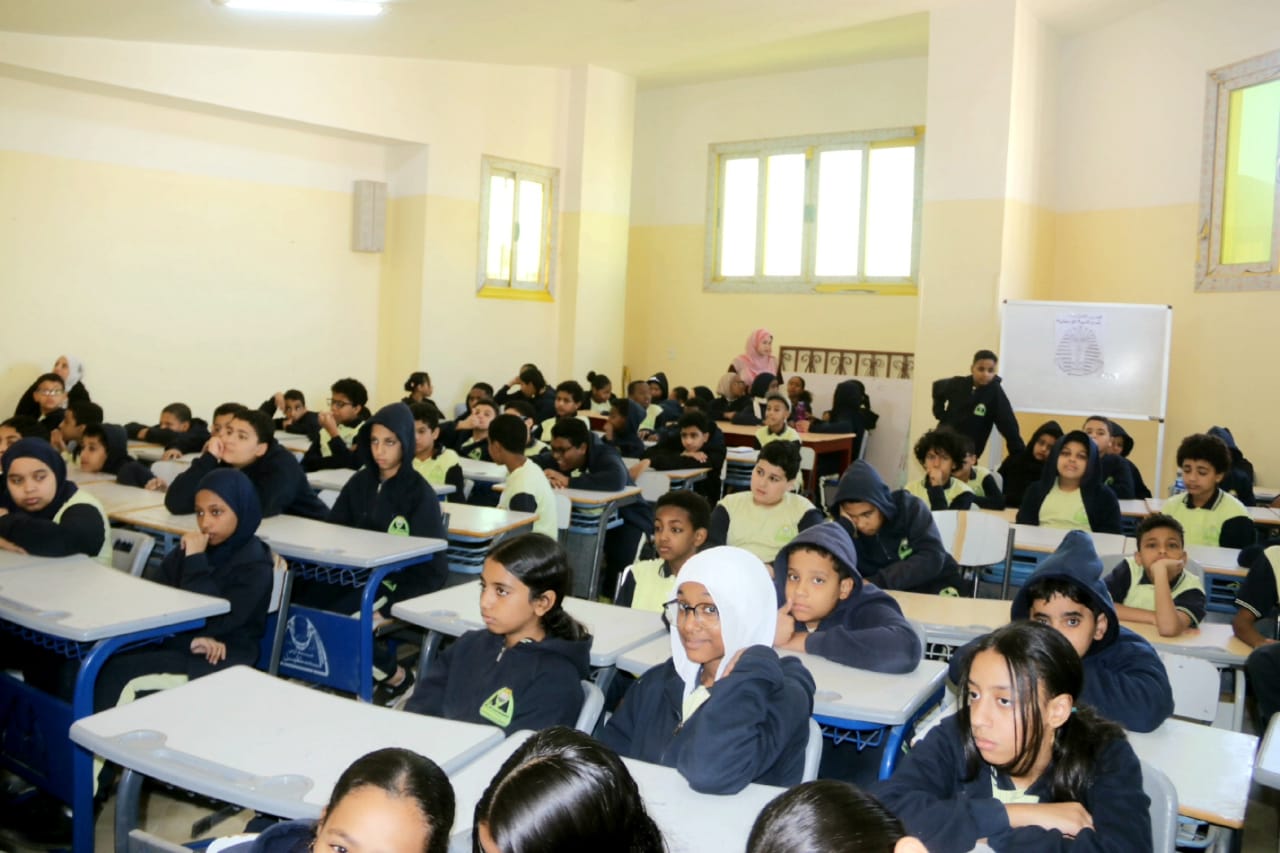 مؤسسة زاهي حواس بتنظم محاضرة تثقيفية في أسوان 5 1765454236 716 مؤسسة زاهي حواس بتنظم محاضرة تثقيفية في أسوان