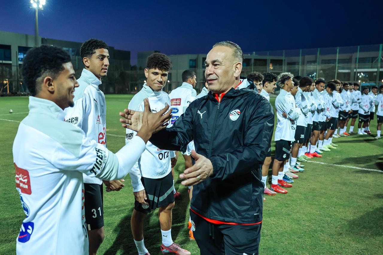 حسام وإبراهيم حسن في زيارة لمعسكر منتخب مصر للناشئين 2007 5 تدريبات منتخب مصر مواليد 2007