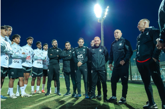 حسام وإبراهيم حسن في معسكر منتخب مصر للناشئين مواليد 2007 3 حسام حسن مع لاعبي منتخب مصر